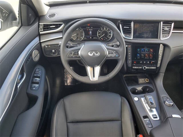 2025 Infiniti QX50 Luxe
