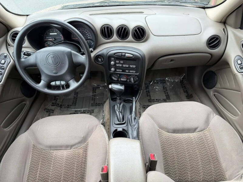 2004 Pontiac Grand Am SE1