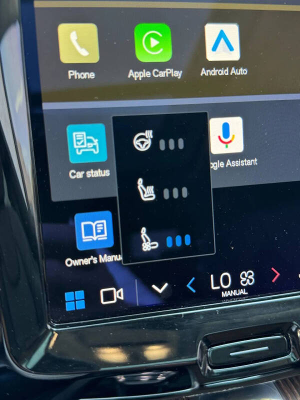 2023 Volvo XC60 B5 Ultimate Bright Theme