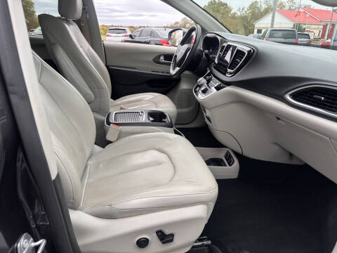2019 Chrysler Pacifica Touring L Plus