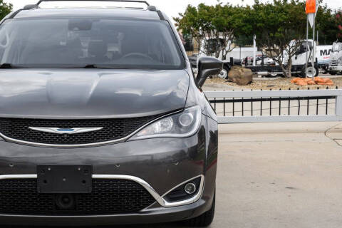 2018 Chrysler Pacifica Touring L Plus