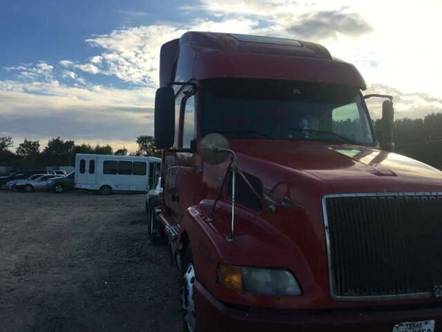 2002 Volvo VNL for sale at HOUSTX AUTO SALES in Houston, TX