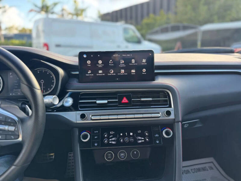 2025 Genesis G70