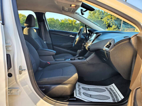 2017 Chevrolet Cruze LT Auto