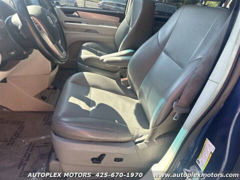 2011 Volkswagen Routan