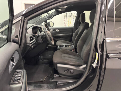 2022 Chrysler Pacifica Touring