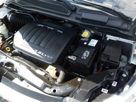 2012 Volkswagen Routan S