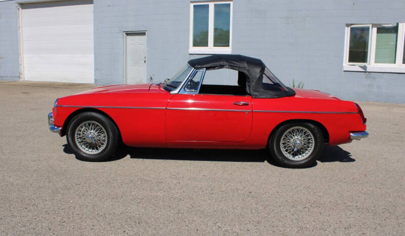 1967 MG B