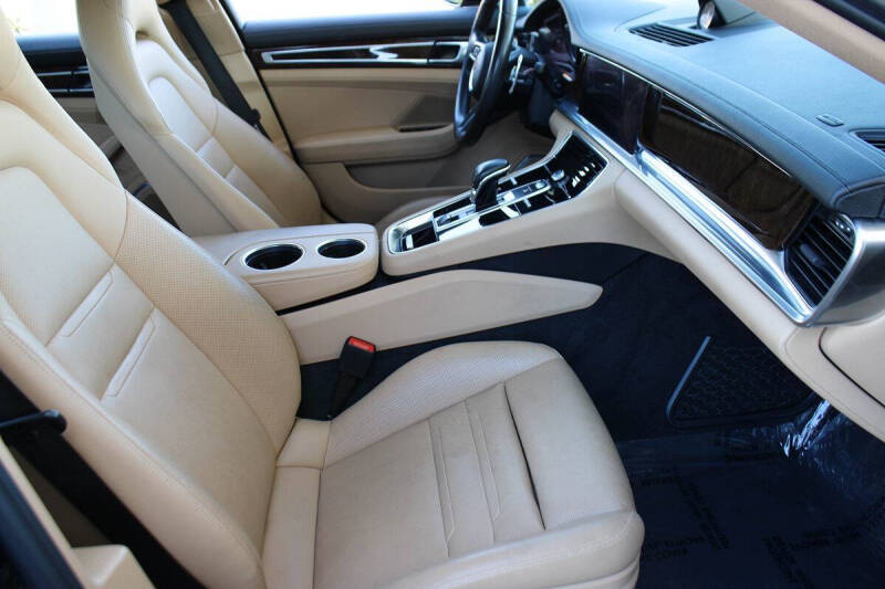 2021 Porsche Panamera