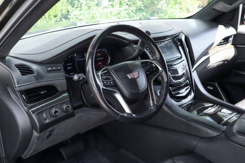 2019 Cadillac Escalade Platinum