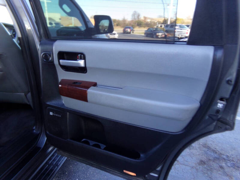 2016 Toyota Sequoia Platinum