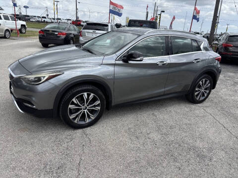 2017 Infiniti QX30 Luxury