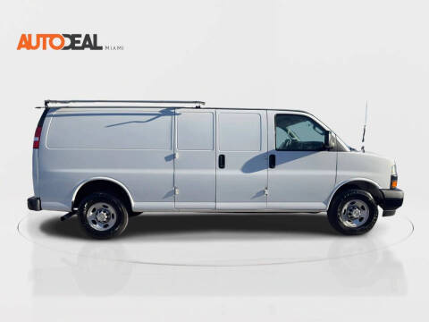 2022 Chevrolet Express 2500