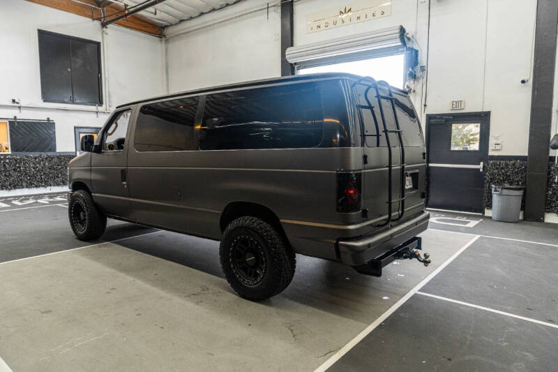 2010 Ford E-Series E-350 SD XLT