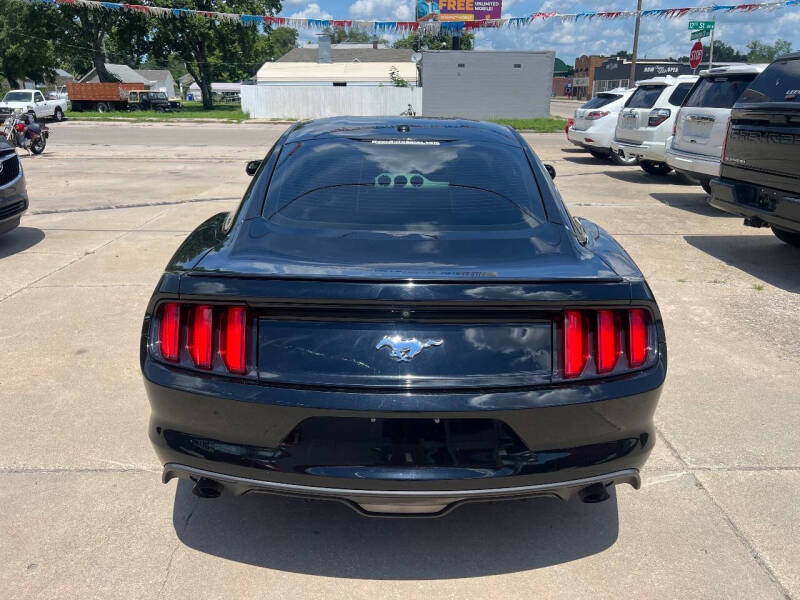 2016 Ford Mustang EcoBoost Premium