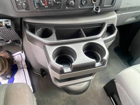 2011 Ford E-Series E-350 SD XLT