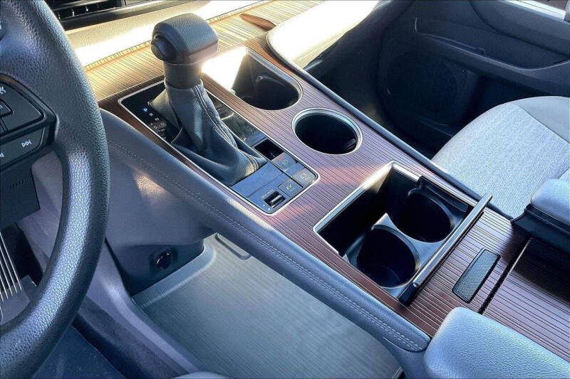 2024 Toyota Sienna LE 8-Passenger