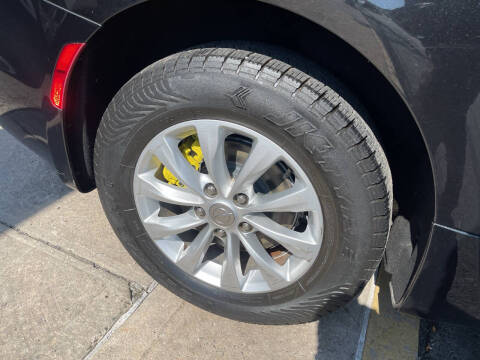 2017 Chrysler Pacifica Touring-L