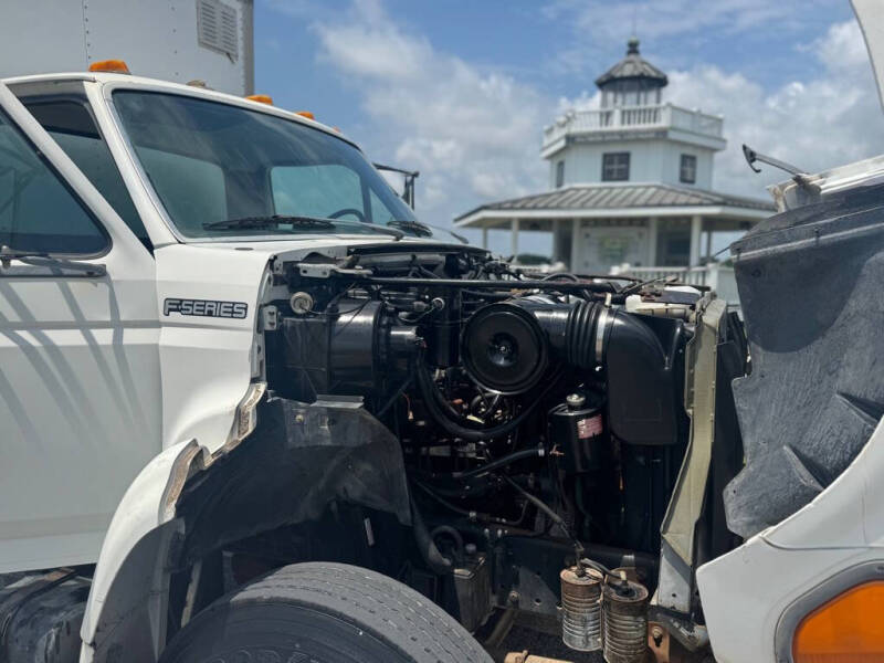 1998 Ford F-700