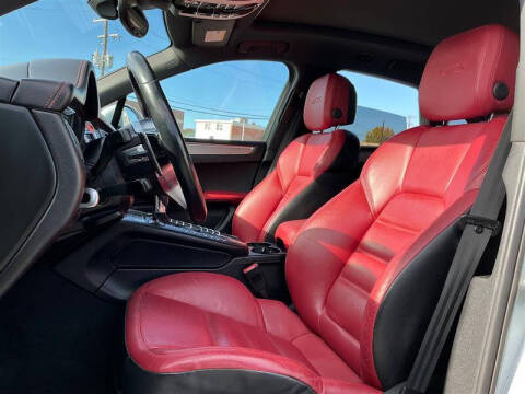 2017 Porsche Macan GTS