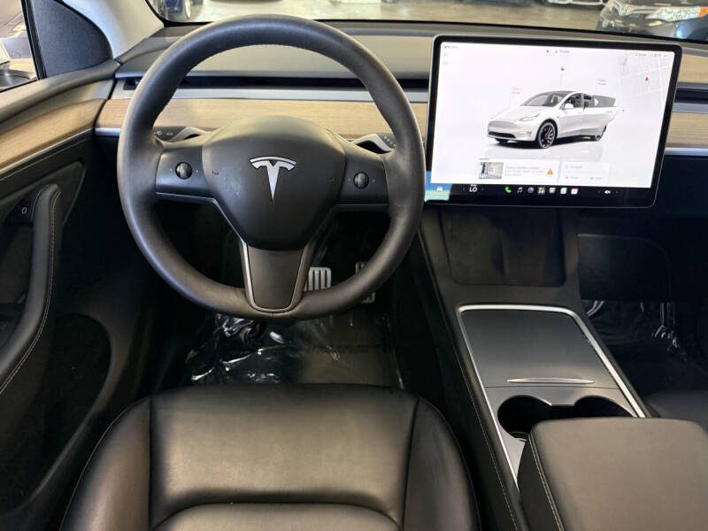 2023 Tesla Model Y Performance