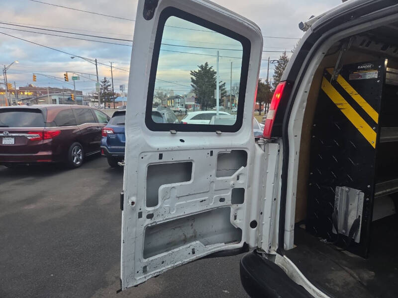2018 Chevrolet Express 2500