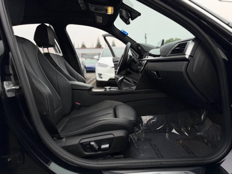 2018 BMW 3 Series 330i xDrive