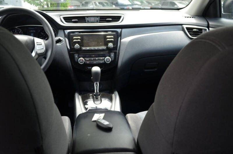 2016 Nissan Rogue SV