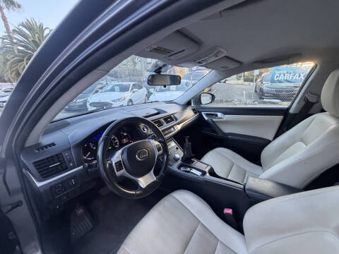 2012 Lexus CT 200h Premium
