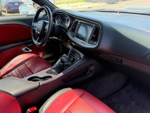 2016 Dodge Challenger R/T Plus Shaker