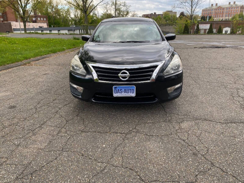 2013 Nissan Altima for sale at Das Auto LLC in Hartford CT