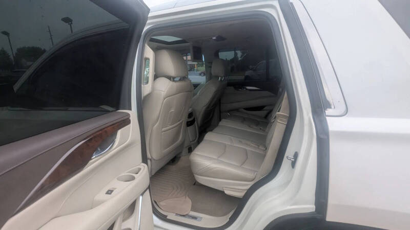 2015 Cadillac Escalade Luxury