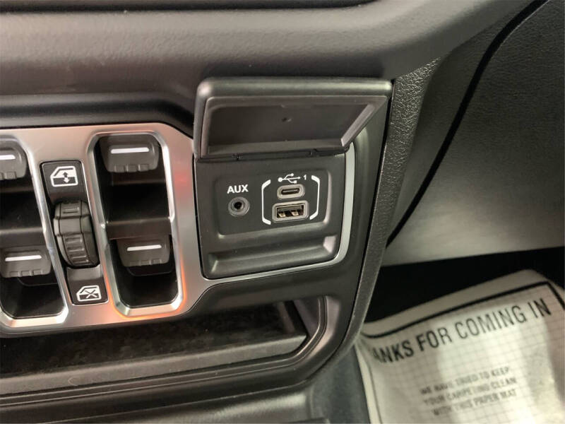 2025 Jeep Gladiator High Tide