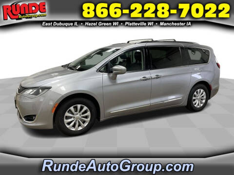 2018 Chrysler Pacifica for sale at Runde PreDriven in Hazel Green WI