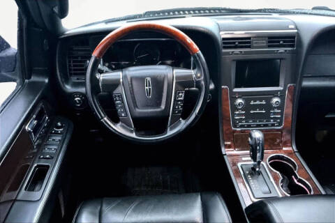 2017 Lincoln Navigator L Select