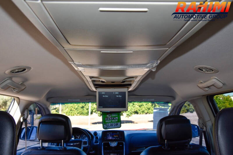 2014 Chrysler Town and Country Touring