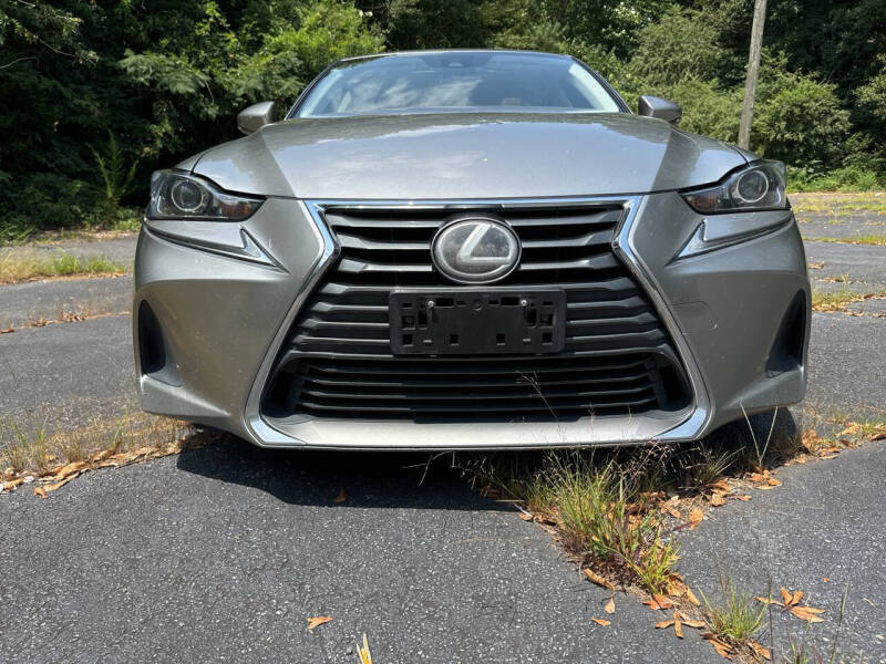 2017 Lexus IS 200t photo 11