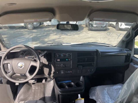 2025 Chevrolet Express 2500