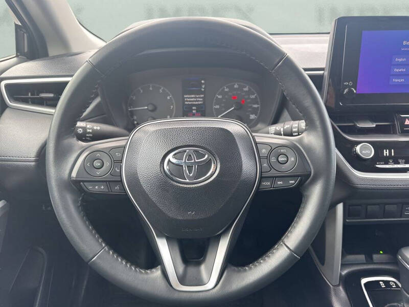 2025 Toyota Corolla Cross LE
