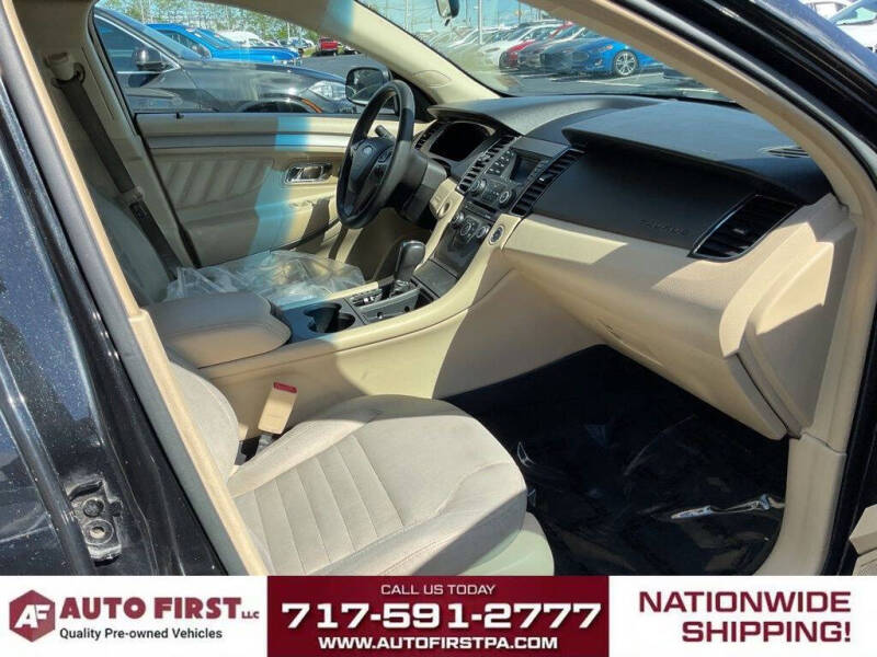 2013 Ford Taurus SE