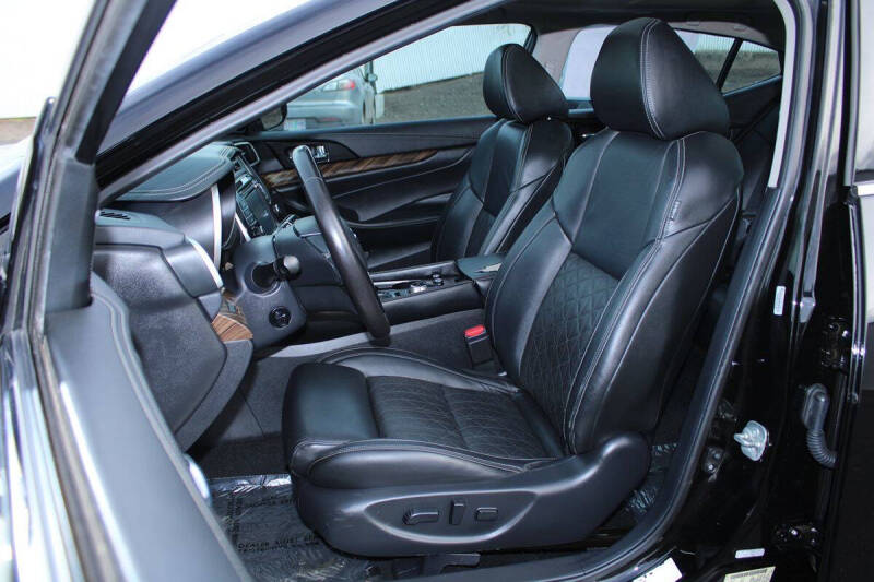 2017 Nissan Maxima Platinum