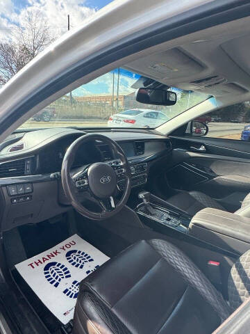 2017 Kia Cadenza Limited