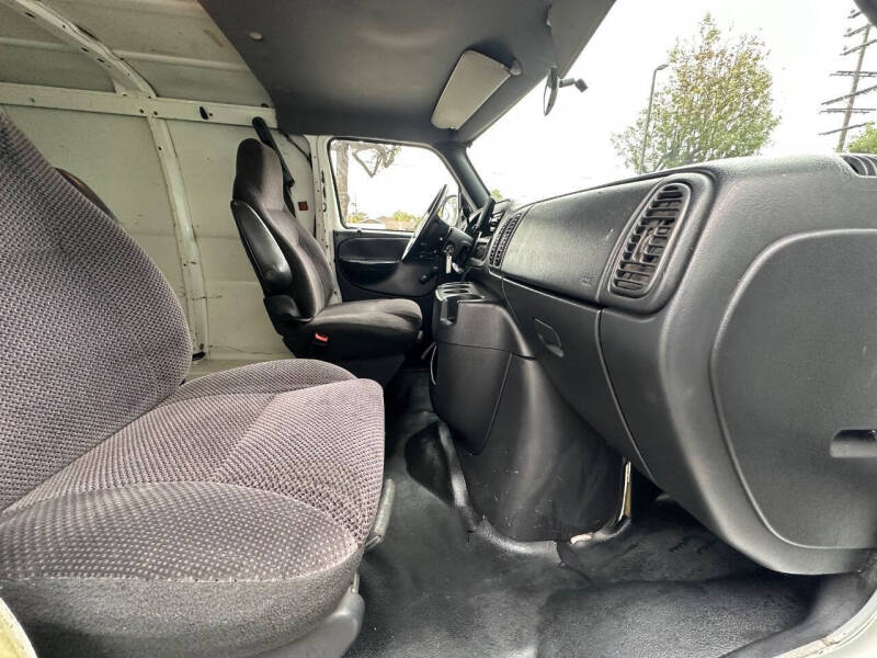 2001 Dodge Ram Van 3500