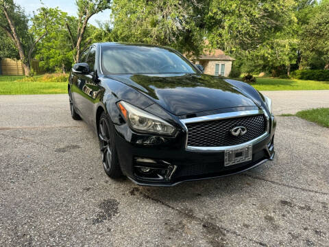 2015 Infiniti Q70 for sale at CARWIN in Katy TX