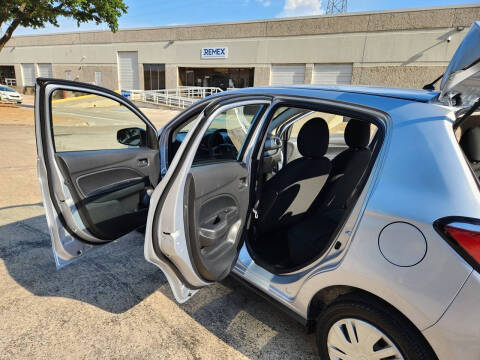 2024 Mitsubishi Mirage ES