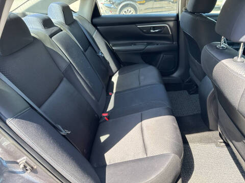 2017 Nissan Altima 2.5 SR