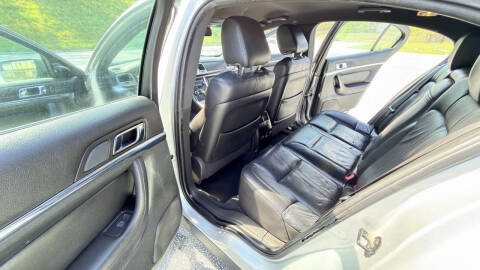 2010 Lincoln MKS