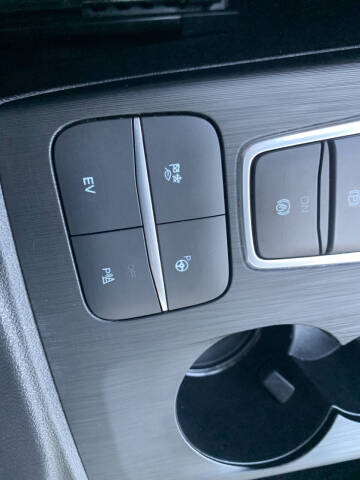 2021 Ford Escape Plug-In Hybrid Titanium