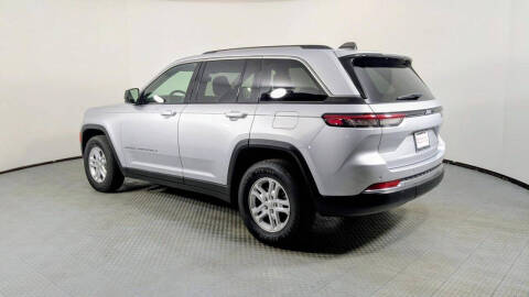 2024 Jeep Grand Cherokee Laredo