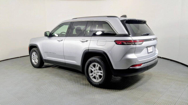2024 Jeep Grand Cherokee Laredo